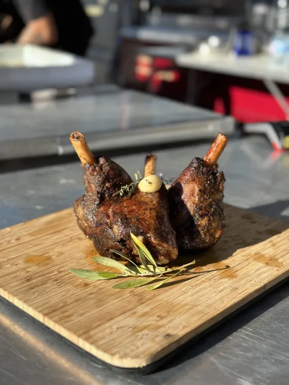 Souris d'Agneau Papa Coq Rôtisserie